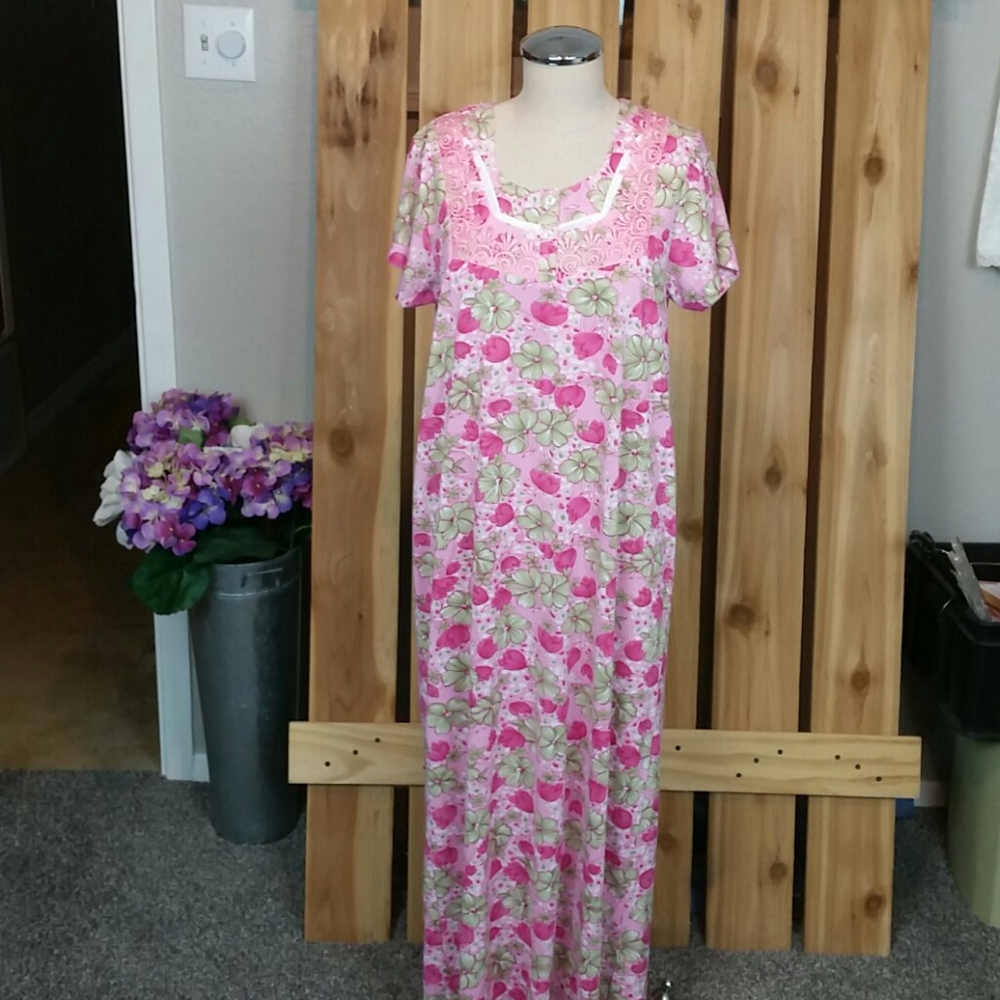 Long Floral Nightgown NWT